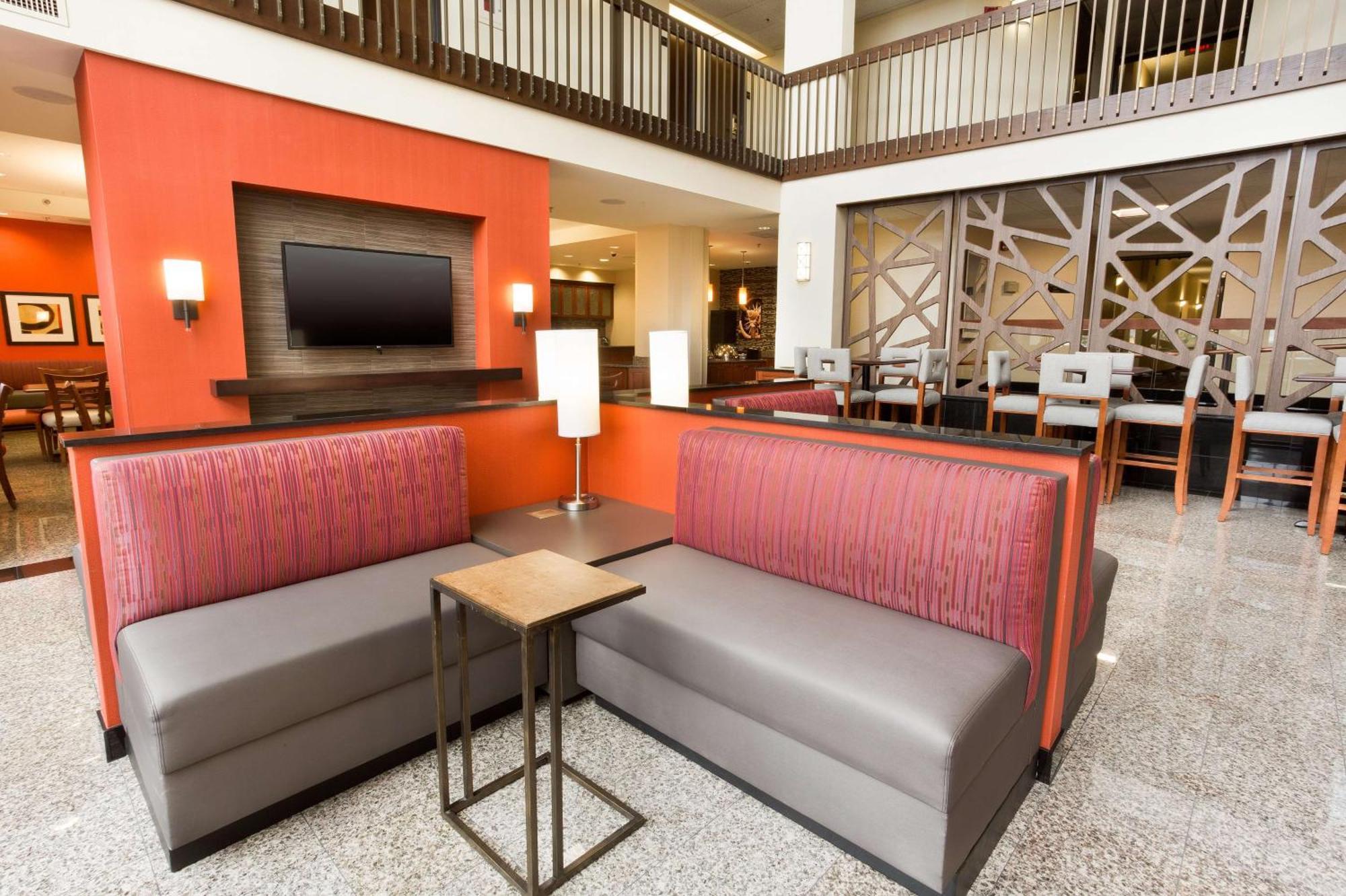 Drury Inn & Suites St. Louis Airport Edmundson ภายนอก รูปภาพ